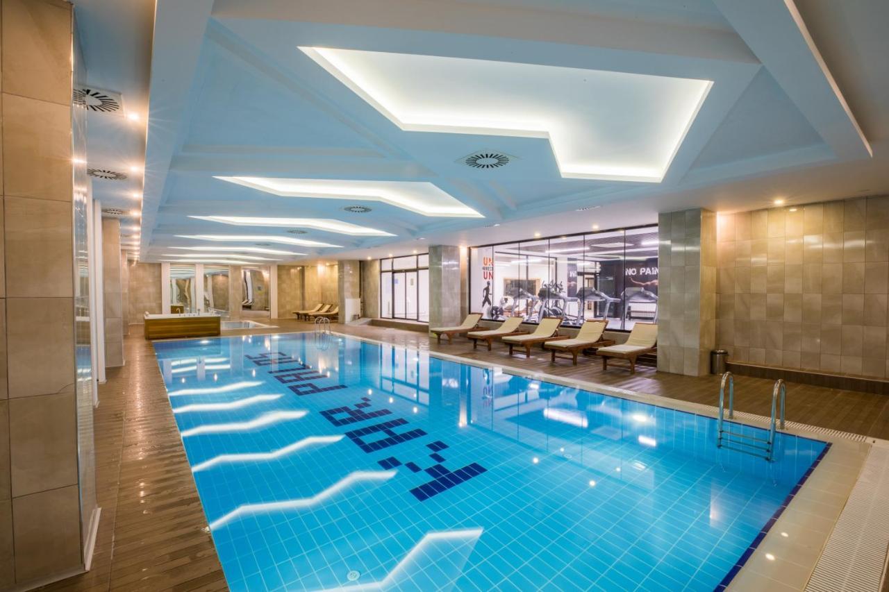 คาร์ปาลัส ซิตี้ โฮเต็ล แอนด์ สปา Hotel โบลู ภายนอก รูปภาพ