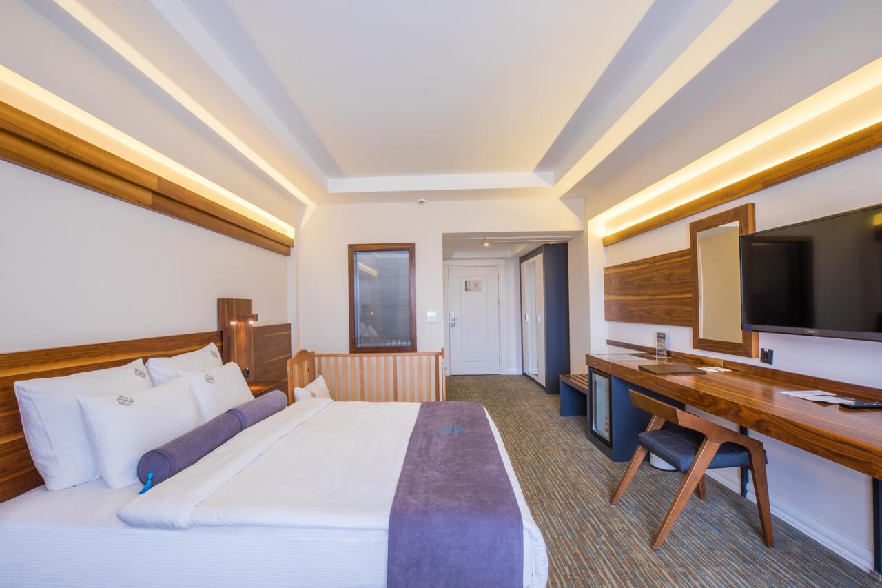 คาร์ปาลัส ซิตี้ โฮเต็ล แอนด์ สปา Hotel โบลู ภายนอก รูปภาพ